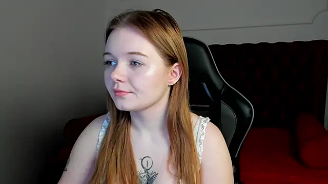 Snapshot of ElinaVale chatting on 03/23/26, 05:11 ElinaVale online show from 03/23/26, 05:11