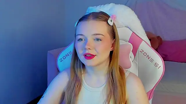 Snapshot of ElinaVale chatting on 05/03/26, 05:19 ElinaVale online show from 05/03/26, 05:19