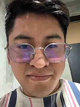 Snapshot of GoldenM95 chatting on 03/21/26, 07:24 GoldenM95 online show from 03/21/26, 07:24