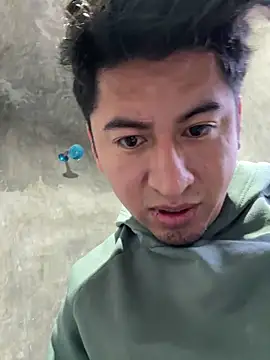 Snapshot of GoldenM95 chatting on 03/29/26, 06:19 GoldenM95 online show from 03/29/26, 06:19