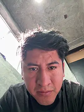 Snapshot of GoldenM95 chatting on 04/02/26, 04:04 GoldenM95 online show from 04/02/26, 04:04