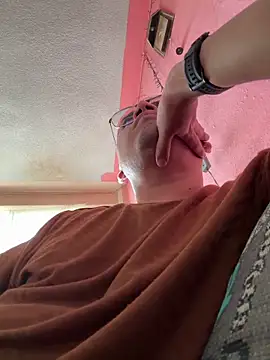 Snapshot of GoldenM95 chatting on 04/09/26, 12:10 GoldenM95 online show from 04/09/26, 12:10