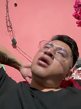 Snapshot of GoldenM95 chatting on 04/19/26, 08:46 GoldenM95 online show from 04/19/26, 08:46