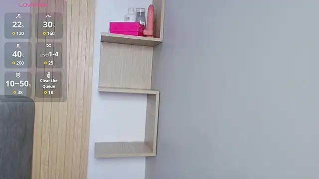 Snapshot of queen_adhara chatting on 04/20/26, 11:46 queen adhara online show from 04/20/26, 11:46