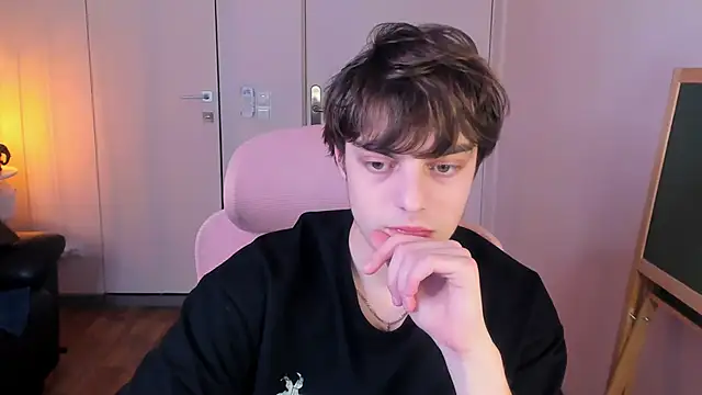 MaxVibee online show from 03/07/26, 06:38