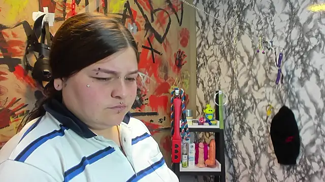 Snapshot of milaanddalia__ chatting on 03/13/26, 01:07 milaanddalia online show from 03/13/26, 01:07