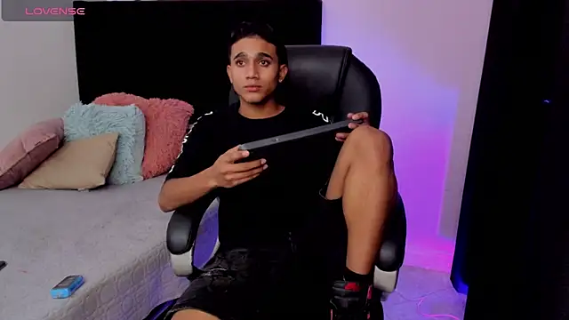 Snapshot of Morgan_Bladee chatting on 03/18/26, 11:13 Morgan Bladee online show from 03/18/26, 11:13