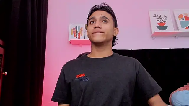 Snapshot of Morgan_Bladee chatting on 03/21/26, 02:20 Morgan Bladee online show from 03/21/26, 02:20