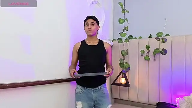 Snapshot of Morgan_Bladee chatting on 03/30/26, 05:08 Morgan Bladee online show from 03/30/26, 05:08