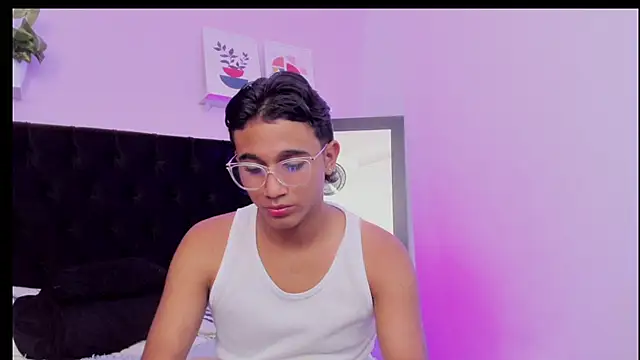 Snapshot of Morgan_Bladee chatting on 04/11/26, 05:01 Morgan Bladee online show from 04/11/26, 05:01