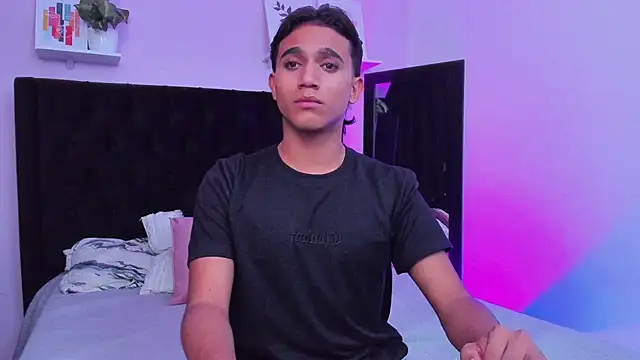 Snapshot of Morgan_Bladee chatting on 04/22/26, 05:43 Morgan Bladee online show from 04/22/26, 05:43