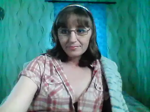 Snapshot of Alisaprice077 chatting on 04/10/26, 10:20 Alisaprice077 online show from 04/10/26, 10:20