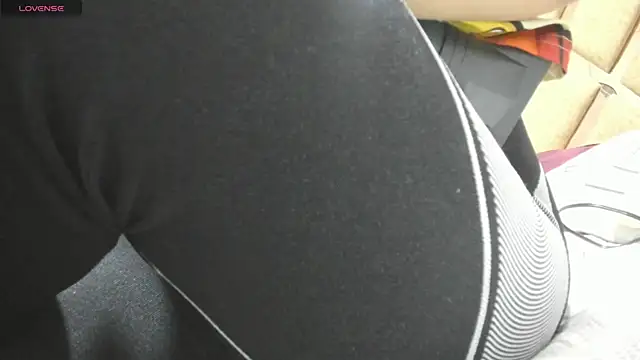 Snapshot of EmaGw7 chatting on 04/01/26, 10:40 EmaGw7 online show from 04/01/26, 10:40