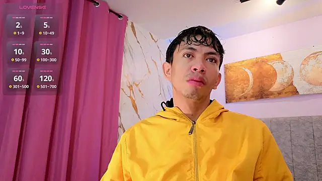 Snapshot of Luchoplayboy chatting on 03/26/26, 12:11 Luchoplayboy online show from 03/26/26, 12:11