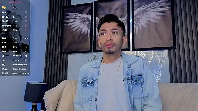 Snapshot of Luchoplayboy chatting on 04/10/26, 12:54 Luchoplayboy online show from 04/10/26, 12:54