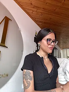 Snapshot of Cloe_pink1 chatting on 03/16/26, 04:22 Cloe pink1 online show from 03/16/26, 04:22