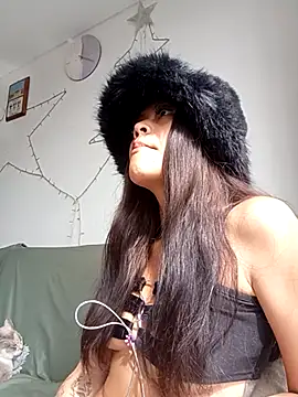 Snapshot of Cloe_pink1 chatting on 04/20/26, 01:58 Cloe pink1 online show from 04/20/26, 01:58