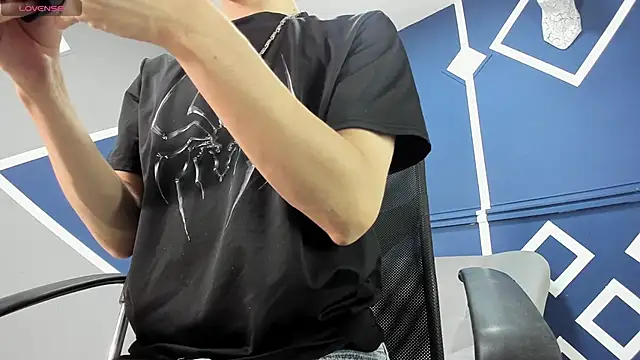 Snapshot of finn_jackson chatting on 03/16/26, 07:29 finn jackson online show from 03/16/26, 07:29