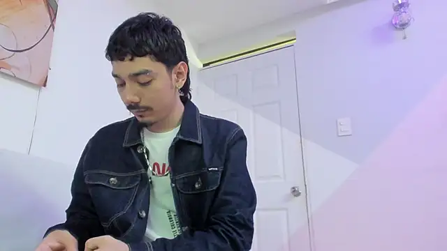 Snapshot of finn_jackson chatting on 03/26/26, 07:52 finn jackson online show from 03/26/26, 07:52