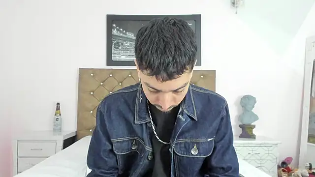 Snapshot of finn_jackson chatting on 04/22/26, 07:37 finn jackson online show from 04/22/26, 07:37