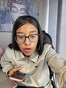 Snapshot of chanell_pinkk chatting on 03/12/26, 01:17 chanell pinkk online show from 03/12/26, 01:17