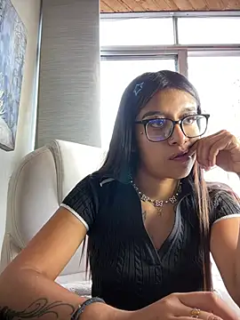 Snapshot of chanell_pinkk chatting on 04/07/26, 01:00 chanell pinkk online show from 04/07/26, 01:00