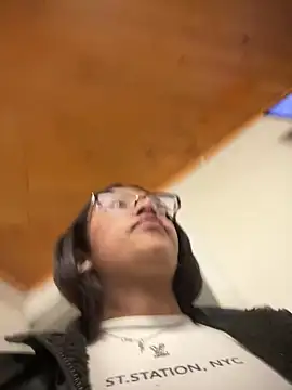 Snapshot of chanell_pinkk chatting on 04/22/26, 01:34 chanell pinkk online show from 04/22/26, 01:34