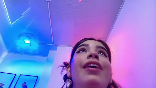 Daphne glas online show from 03/09/26, 11:25