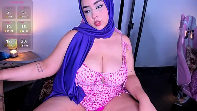 Snapshot of ThanaSaadii chatting on 03/21/26, 04:39 ThanaSaadii online show from 03/21/26, 04:39