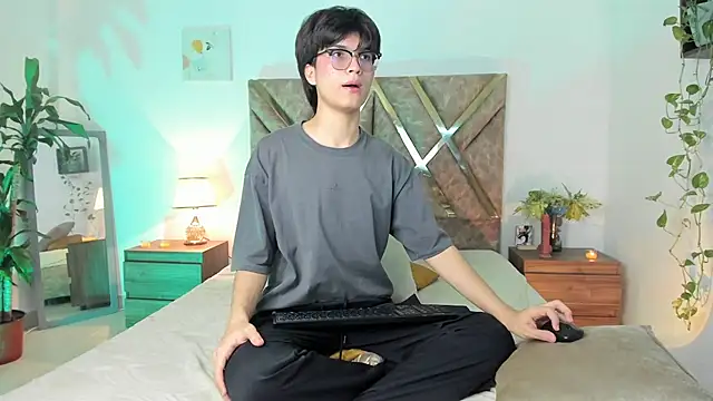 Snapshot of Kai_blaz chatting on 03/24/26, 11:10 Kai blaz online show from 03/24/26, 11:10