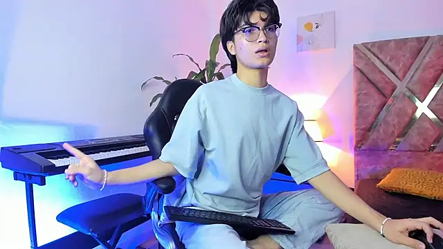 Snapshot of Kai_blaz chatting on 03/28/26, 05:56 Kai blaz online show from 03/28/26, 05:56