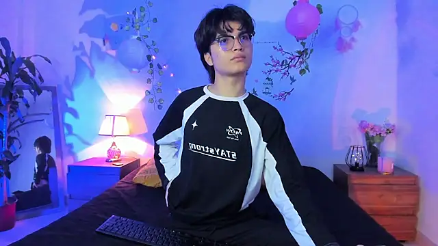 Snapshot of Kai_blaz chatting on 04/16/26, 08:20 Kai blaz online show from 04/16/26, 08:20