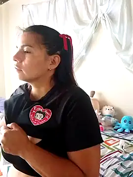 Snapshot of BettyBoo_w chatting on 03/14/26, 12:43 BettyBoo w online show from 03/14/26, 12:43