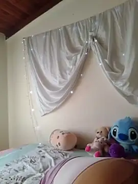 Snapshot of BettyBoo_w chatting on 03/19/26, 01:04 BettyBoo w online show from 03/19/26, 01:04