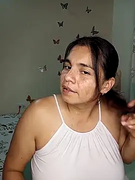 Snapshot of BettyBoo_w chatting on 04/18/26, 11:38 BettyBoo w online show from 04/18/26, 11:38