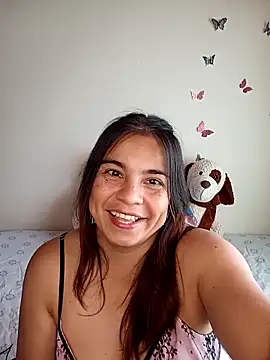 Snapshot of BettyBoo_w chatting on 04/23/26, 01:13 BettyBoo w online show from 04/23/26, 01:13