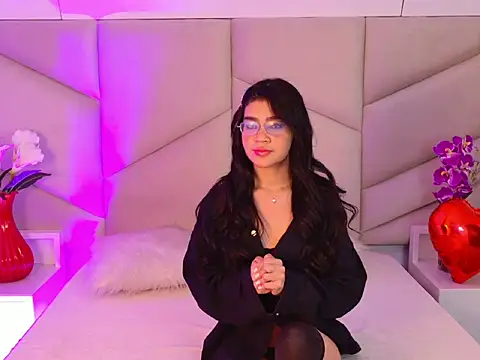 Snapshot of OliviaDiaz chatting on 03/10/26, 07:52 OliviaDiaz online show from 03/10/26, 07:52