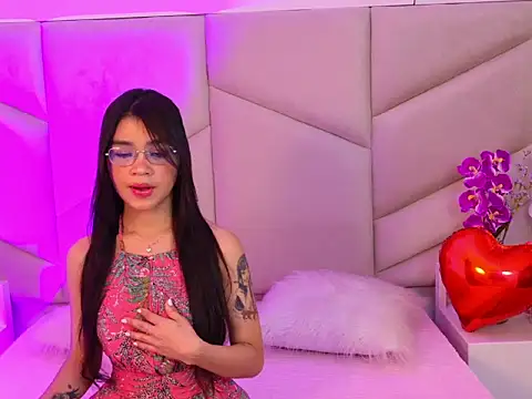 Snapshot of OliviaDiaz chatting on 03/13/26, 07:42 OliviaDiaz online show from 03/13/26, 07:42