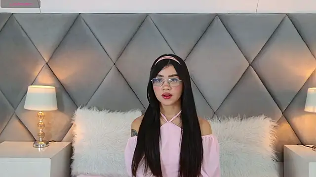 OliviaDiaz online show from 07/06/26, 08:22