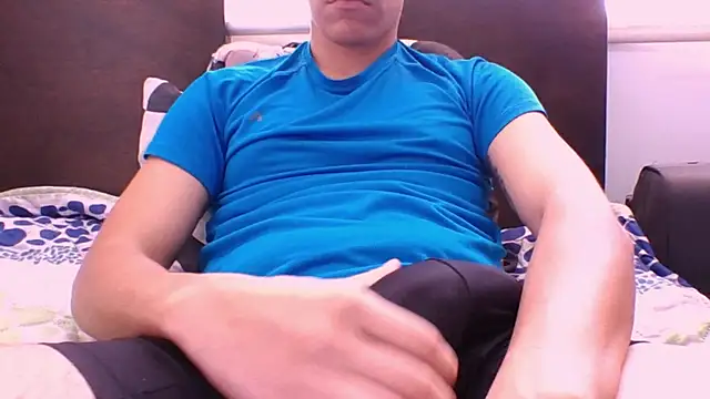 Snapshot of samblaze_21 chatting on 04/06/26, 06:09 samblaze 21 online show from 04/06/26, 06:09