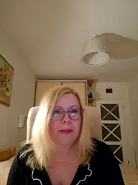 JanieLight53 online show from 03/24/26, 04:56