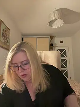 JanieLight53 online show from 05/16/26, 06:17