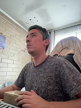 Snapshot of Cr1sXPorn chatting on 03/27/26, 04:07 Cr1sXPorn online show from 03/27/26, 04:07