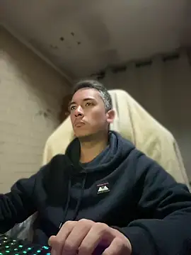 Snapshot of Cr1sXPorn chatting on 04/22/26, 12:57 Cr1sXPorn online show from 04/22/26, 12:57