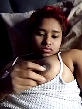 Snapshot of FenixLovee chatting on 04/08/26, 05:13 FenixLovee online show from 04/08/26, 05:13