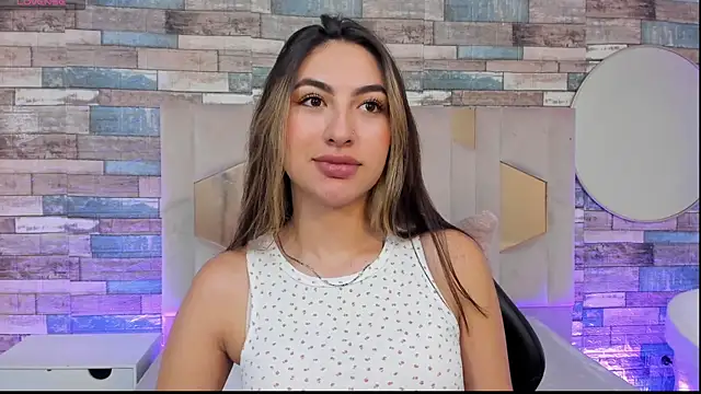 Snapshot of cloe_1tay chatting on 04/09/26, 03:06 cloe 1tay online show from 04/09/26, 03:06