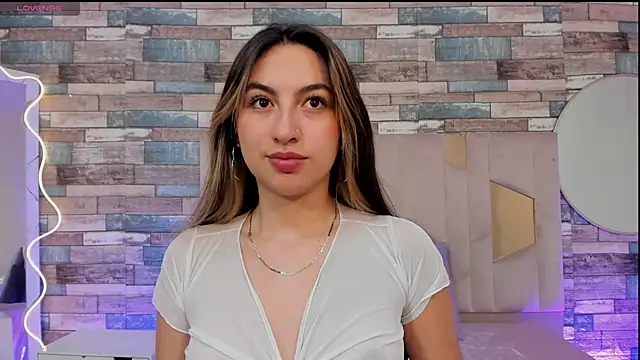 Snapshot of cloe_1tay chatting on 04/12/26, 03:11 cloe 1tay online show from 04/12/26, 03:11