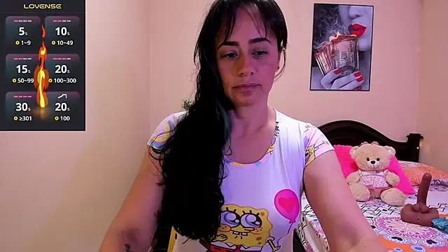 Snapshot of sara_florez12 chatting on 04/11/26, 11:14 sara florez12 online show from 04/11/26, 11:14