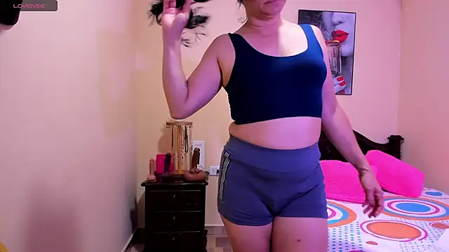 sara florez12 online show from 05/19/26, 11:27