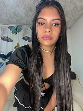 Snapshot of Jarilin-Mia chatting on 03/18/26, 03:09 Jarilin-Mia online show from 03/18/26, 03:09